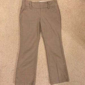 Linen feel, kaki color, wrinkle resistant